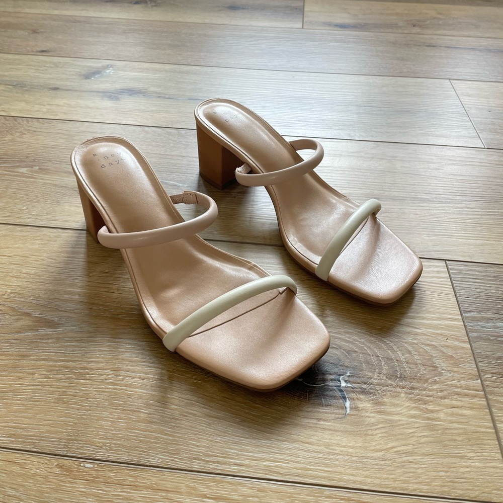 NWOT A New Day Cris Heel Multicolor Neutral